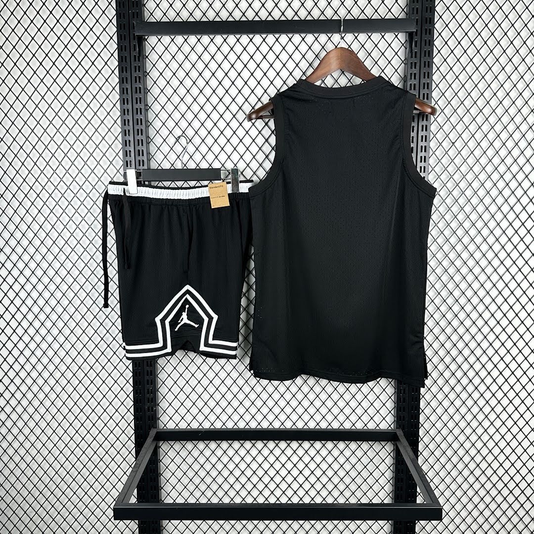 JORDAN shorts and vest--02