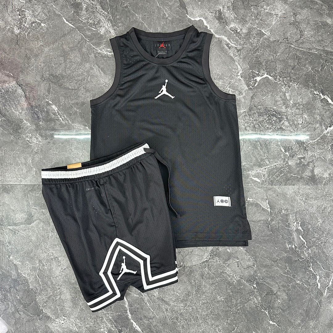 JORDAN shorts and vest--02