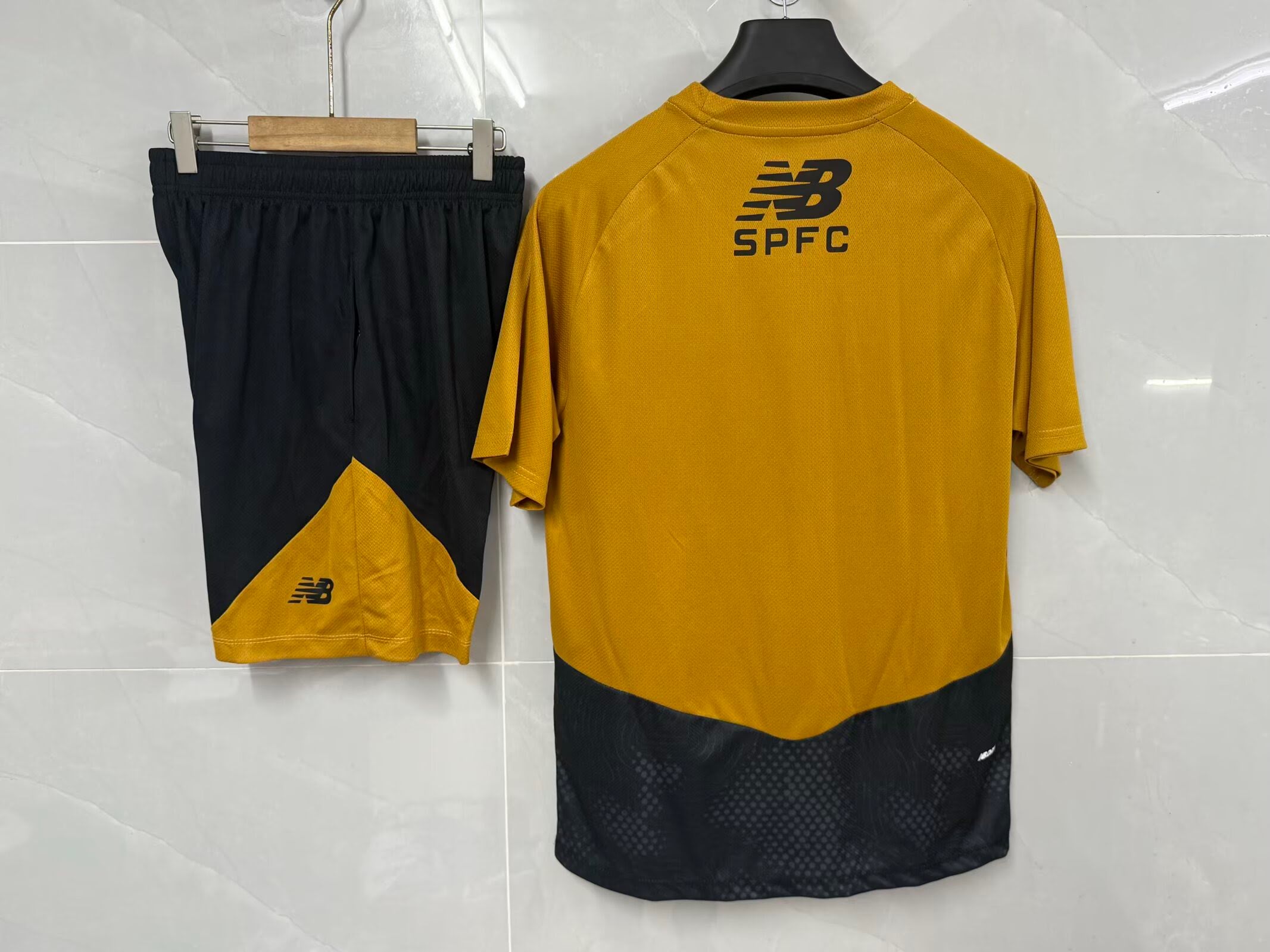 26-27 S&atilde;o Paulo yellow training kit: S-4XL